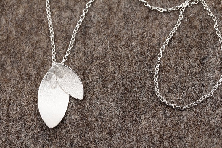 Eucalyptus Leaves Pendant