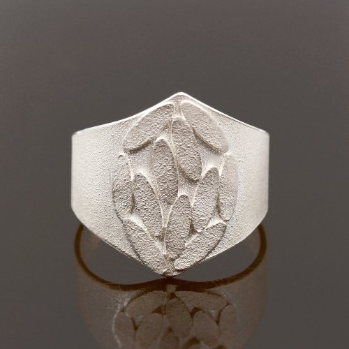 Shield of Petals Ring