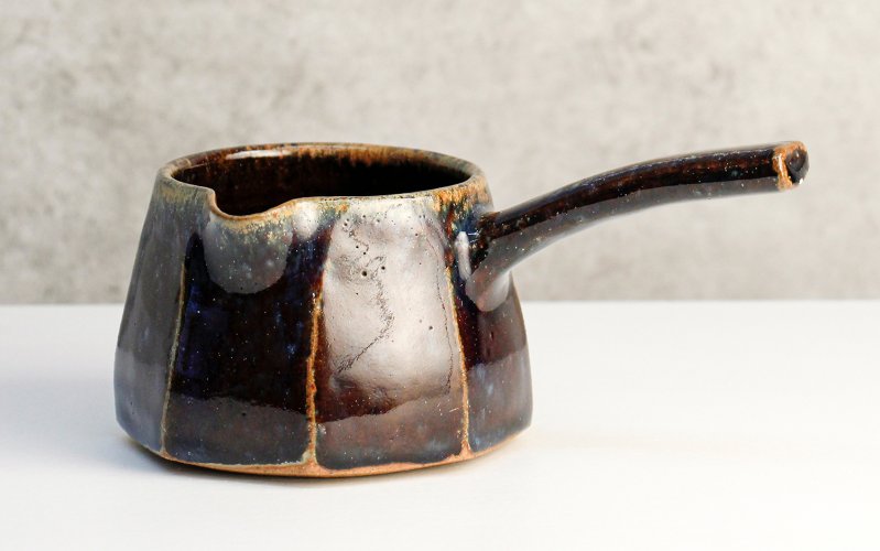Faceted Sid-handled Pourer