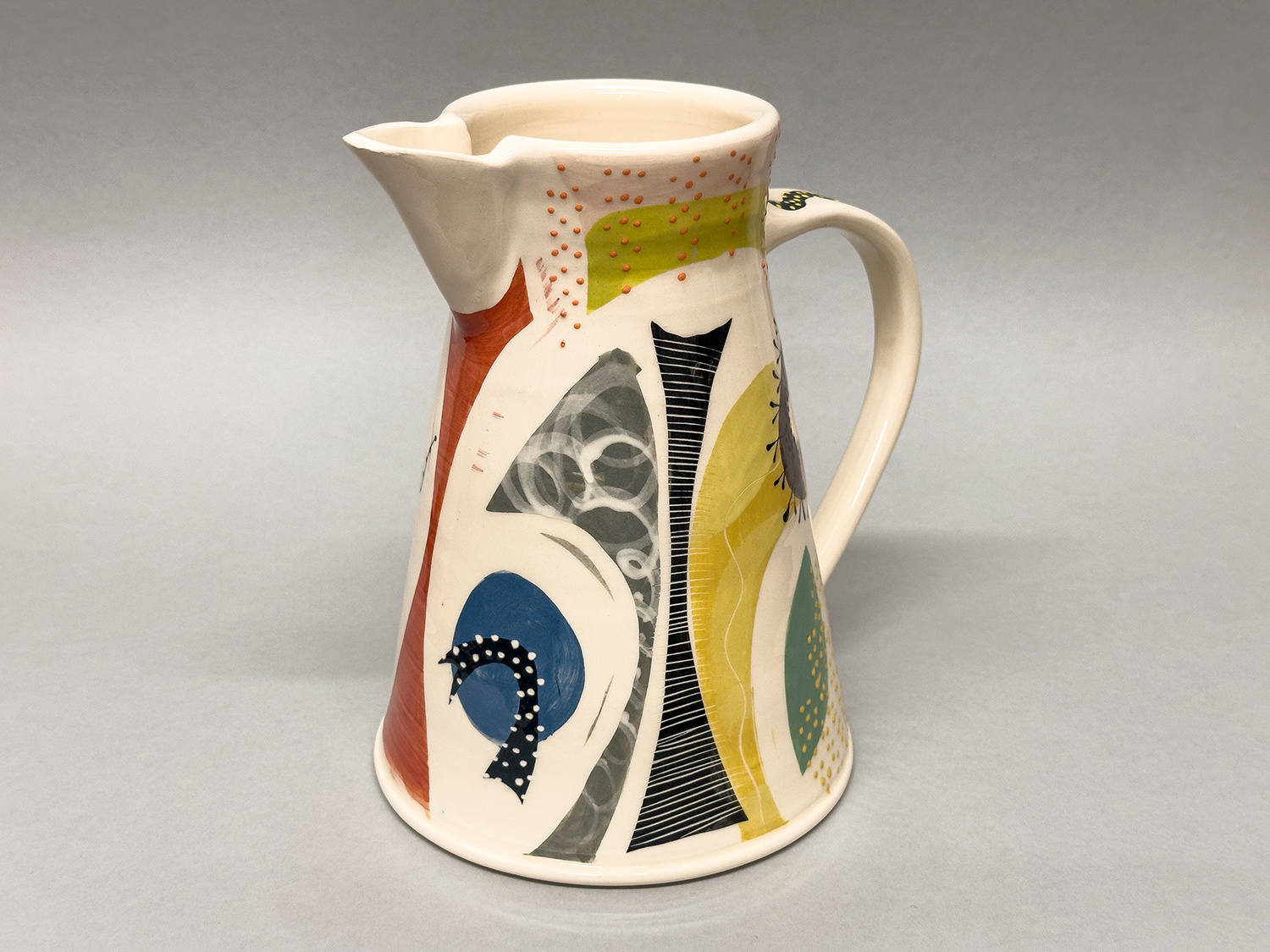 Straight Jug with Abstract Decoration by Irena Sibrijns