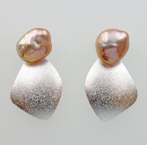 Wing & Pearl Studs, medium