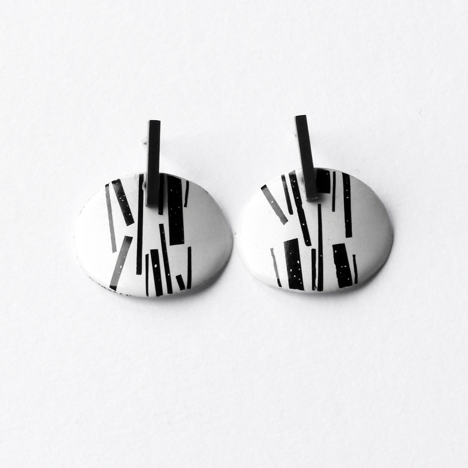 Shred Marked Bar Stud Earrings by Mizuki Takahashi