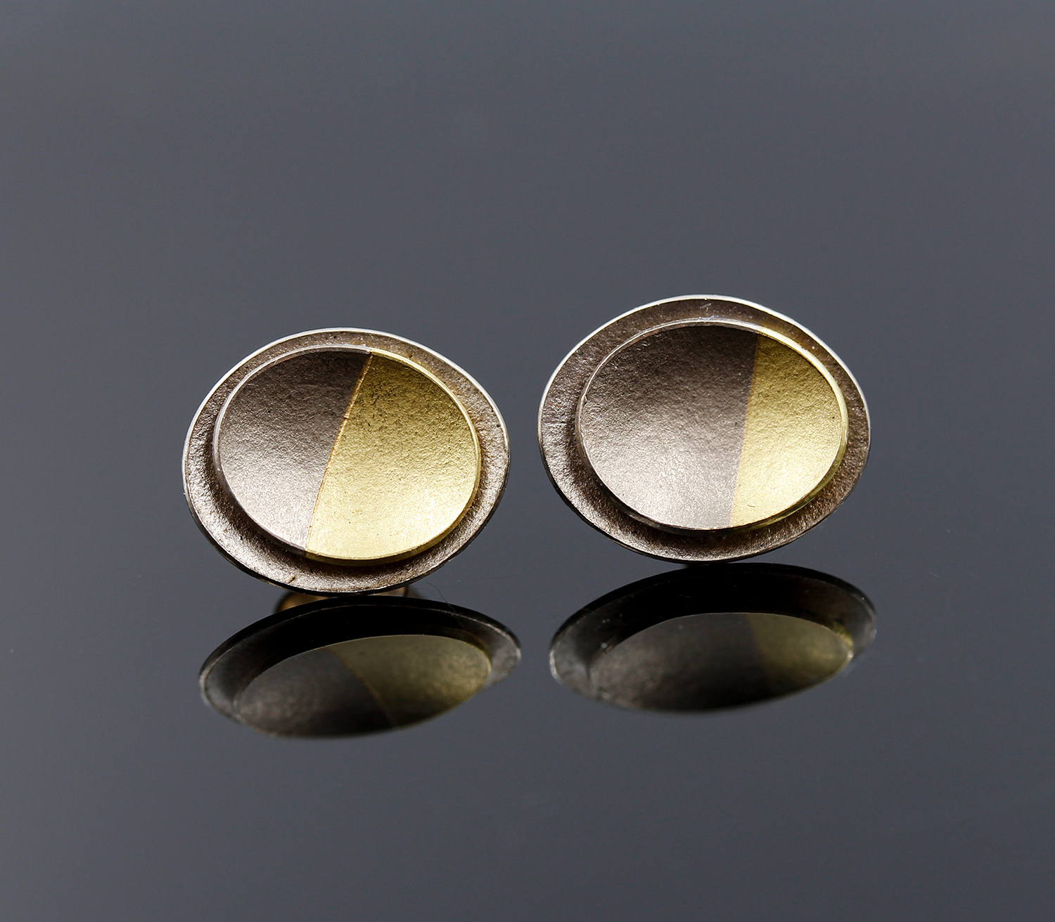 Studs, Double Oval by Catherine Mannheim