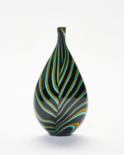 Black Leaf Medium Tall Bottleform