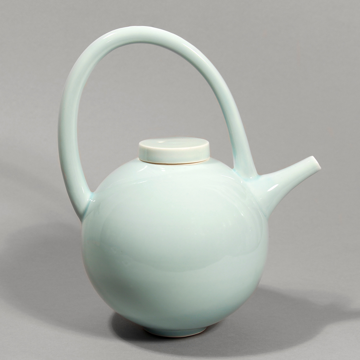 Round Teapot by Tricia Thom
