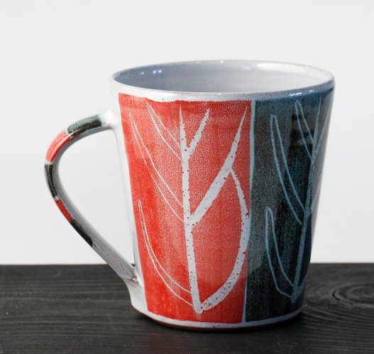 Big Tree Design Mug-dark green and red by Ursula Waechter - alternative image