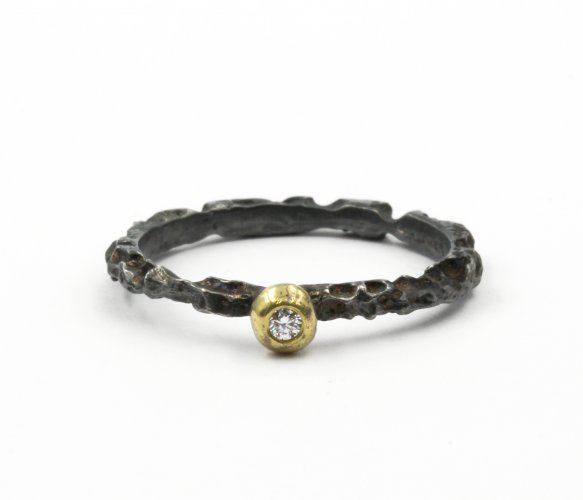 Dark Gleam Ring